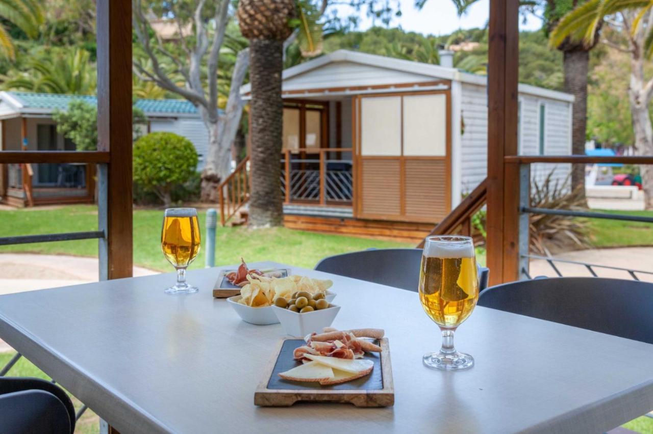 Camping Vila Village Sant Feliu de Buixalleu Екстер'єр фото